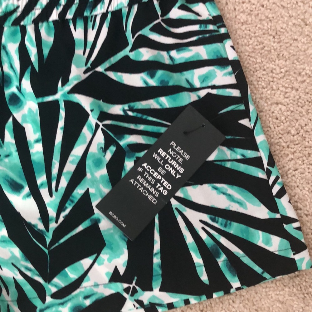 New Bcbg Short Set Top With Matching Shorts - image 5